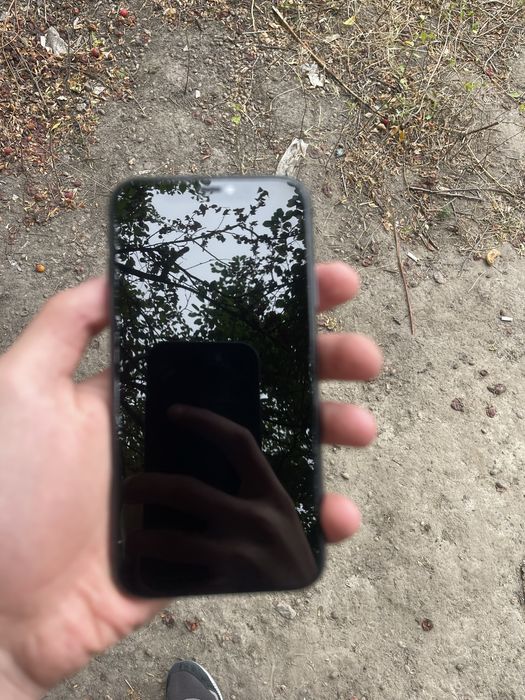 Продам айфон 11 на 128