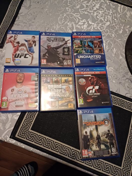 Zestaw gier na PS 4