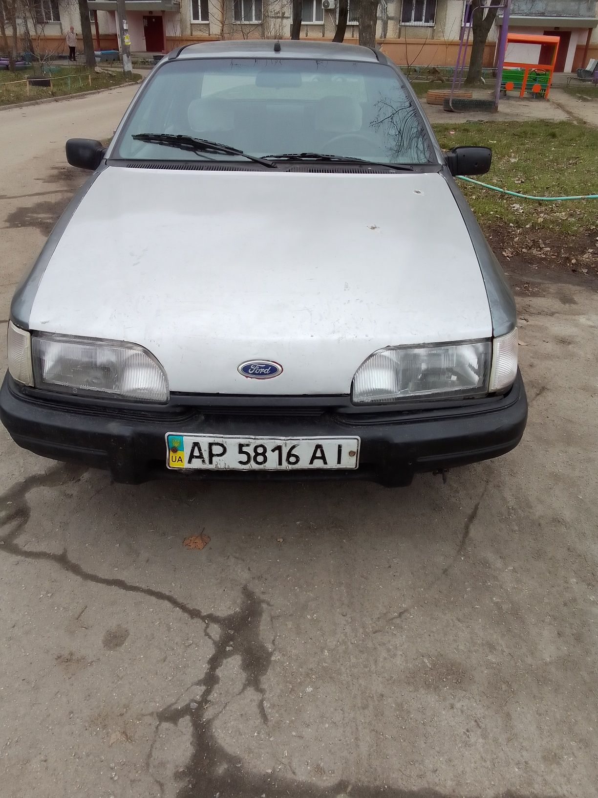 Ford Sierra на ходу