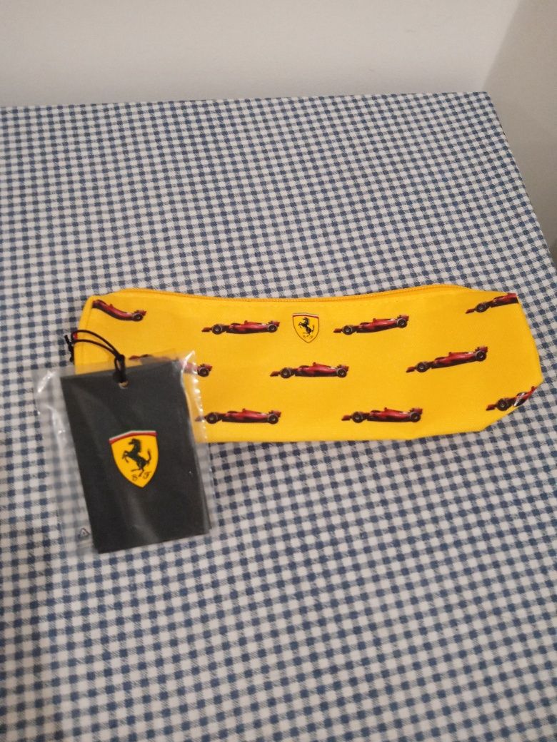 Estojo Novo da Ferrari