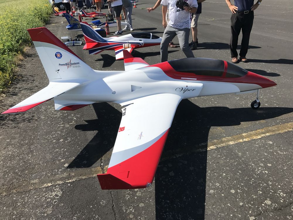Rc samolot Vioer 3,5m. Tomahawk design