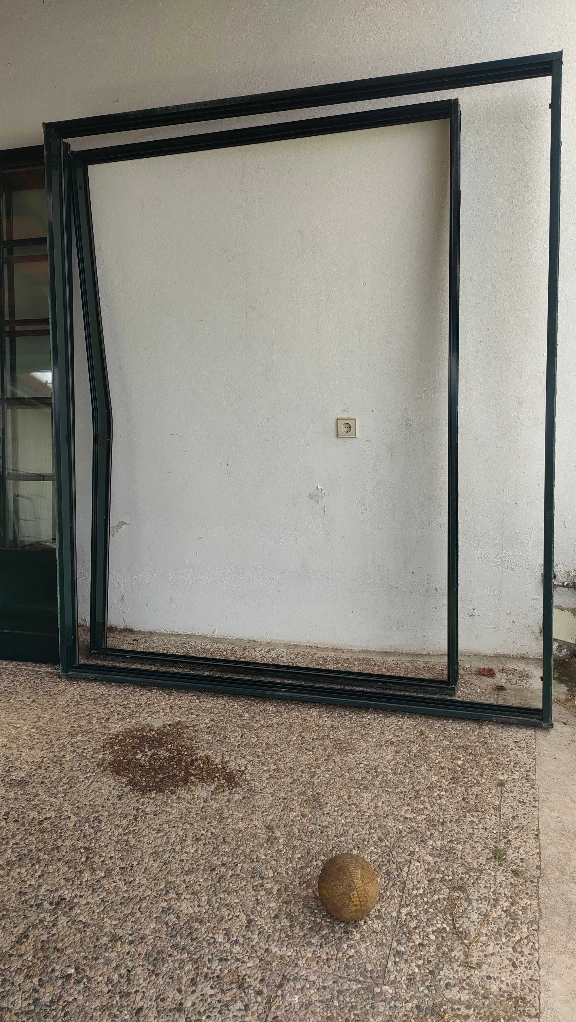 Vendo portas e janelas alumínio com vidro duplo