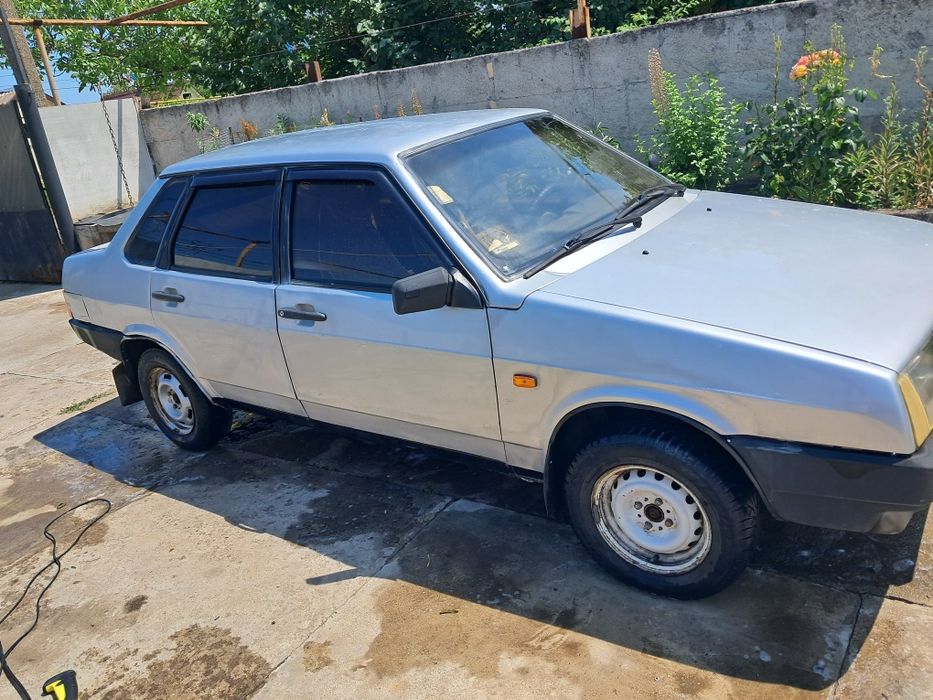 Продам своє авто '99