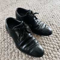 Buty czarne pantofle chłopięce roz. 33