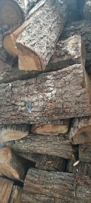 Sprzedam Drewno Kominkowe - Dąb Sezonowany