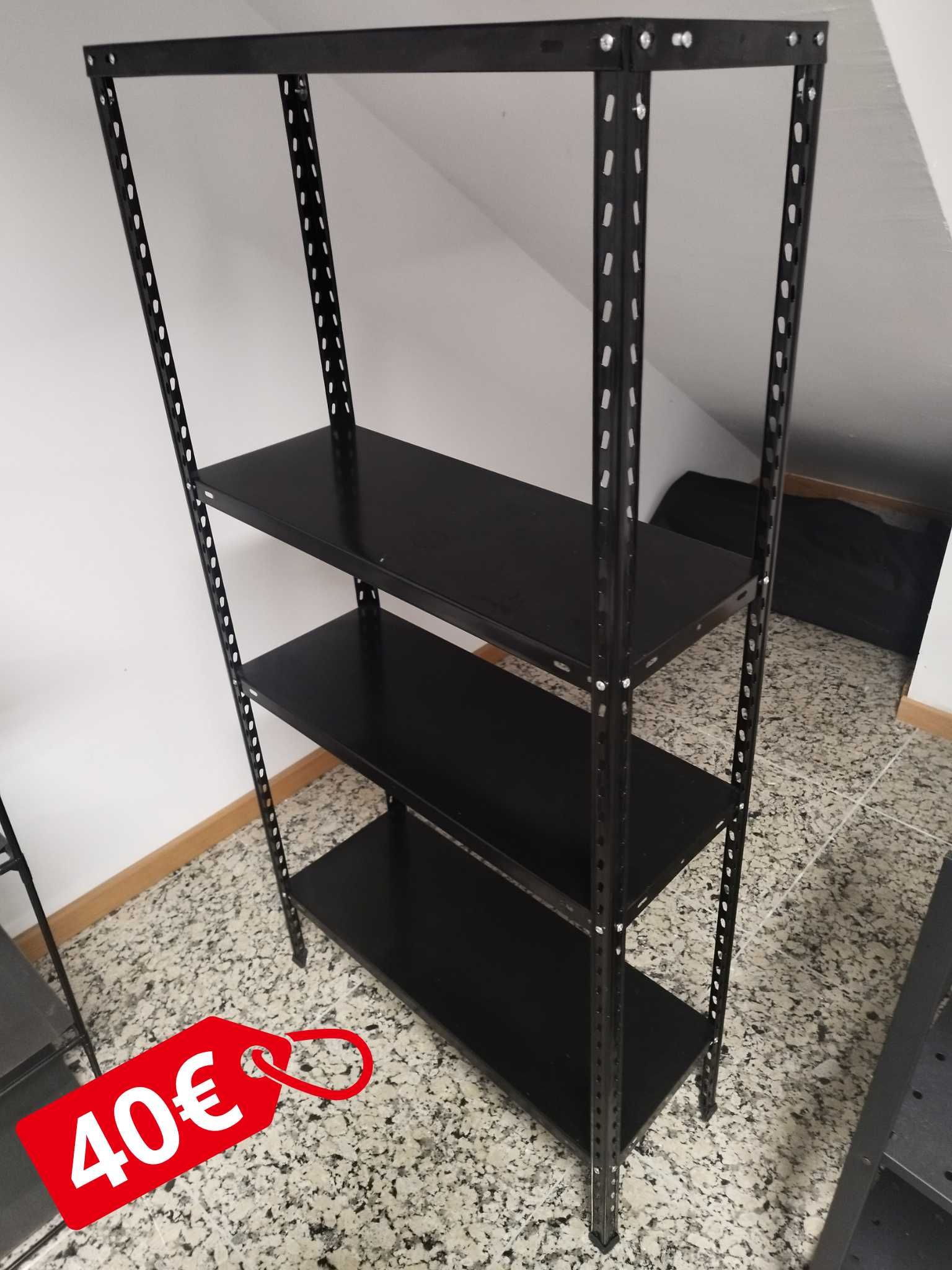 Estante de metal em Preto
