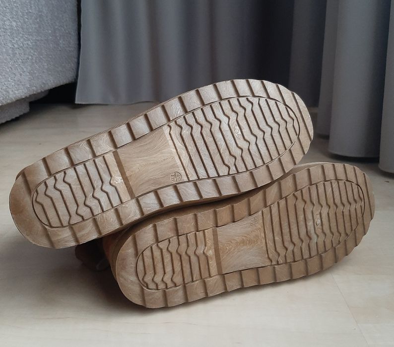 Brązowe śniegowce ESMARA