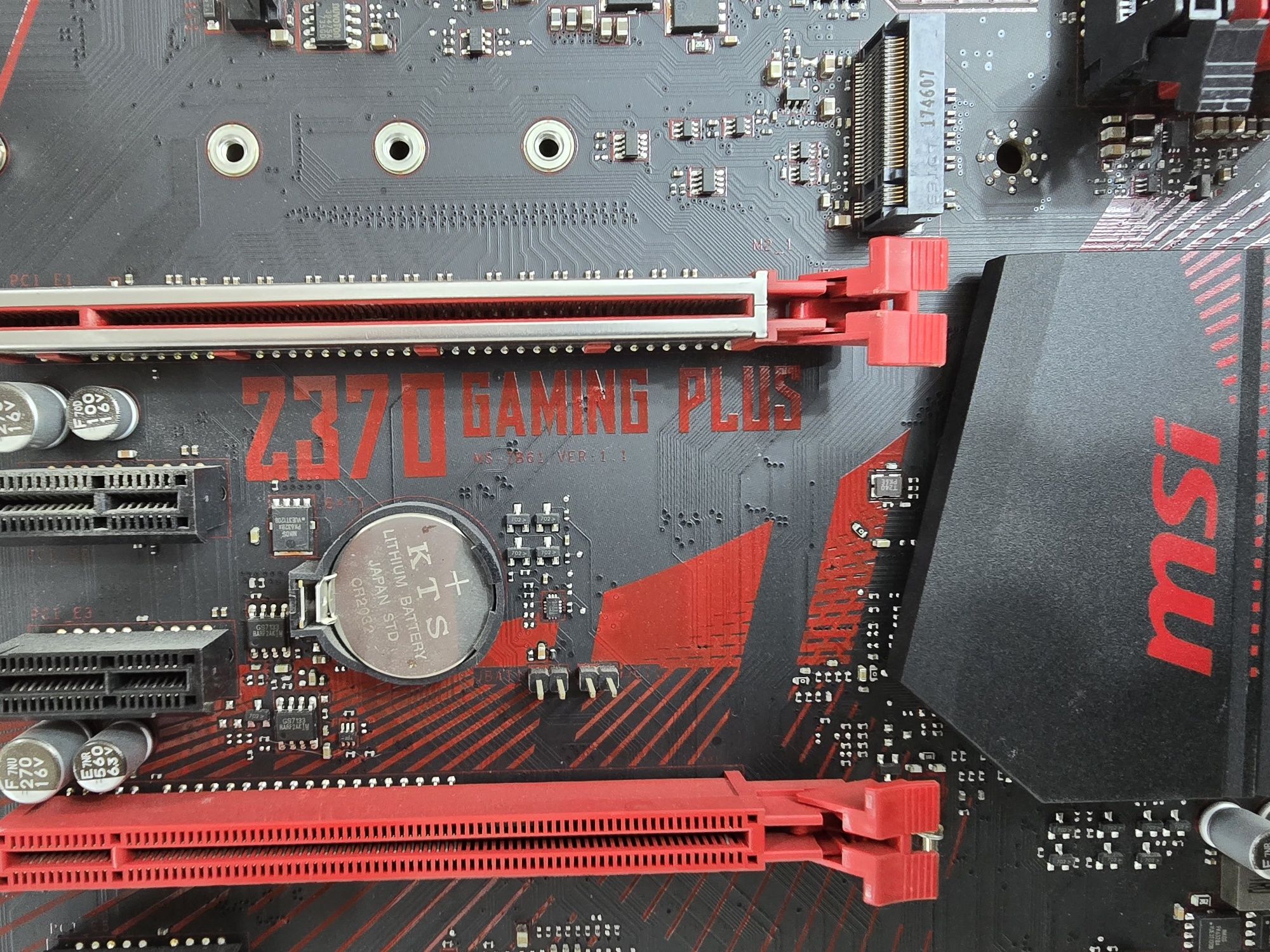 Combo motherboard MSI z370 + intel i5-9600k + cooler master hyper 212