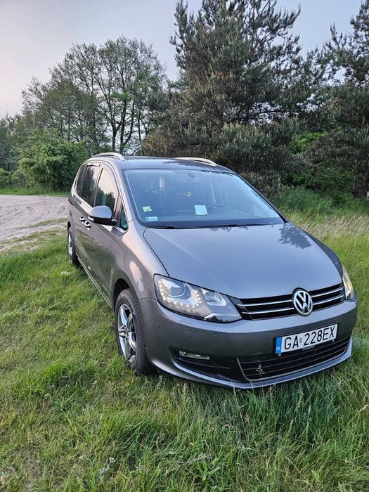 VW Sharan automat sam parkuje