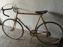 Vende se bicicleta