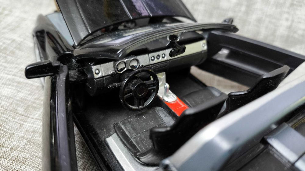 Машинка Ford Mustang GT 1/24 Motormax
