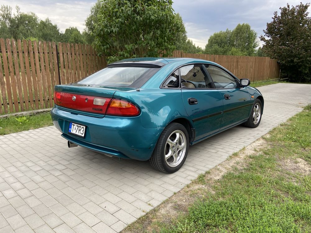 Mazda 323F BA 1995