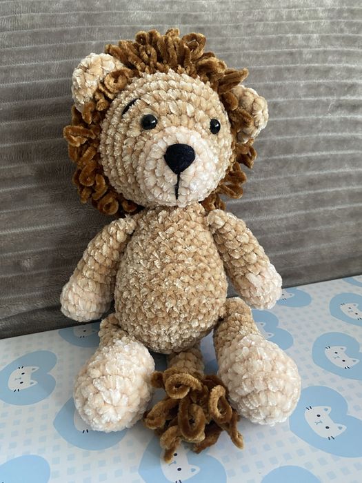 Leão de veludo em crochet