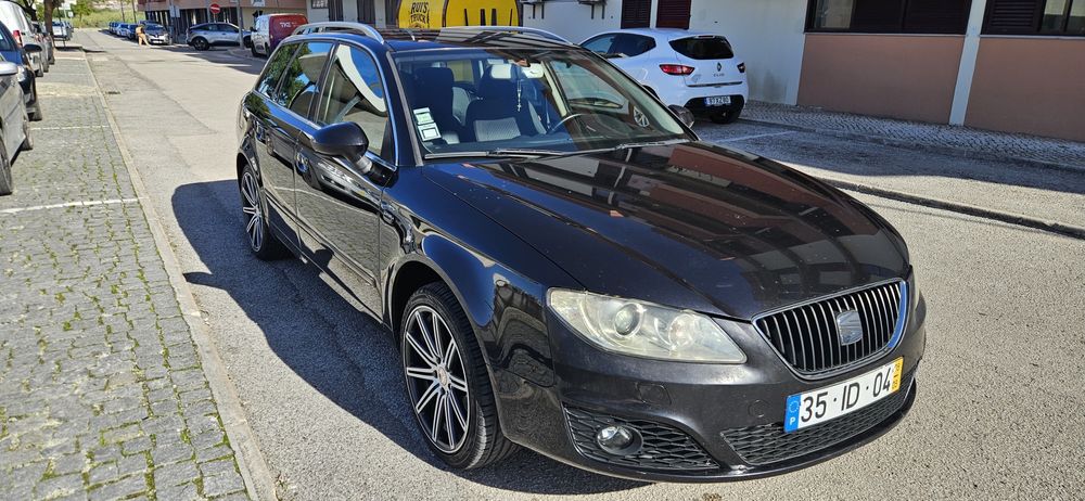 Seat Exeo ST 2.0 TDI 143cv
Com 257000km.
Jantes 18.
Troquei a distribu