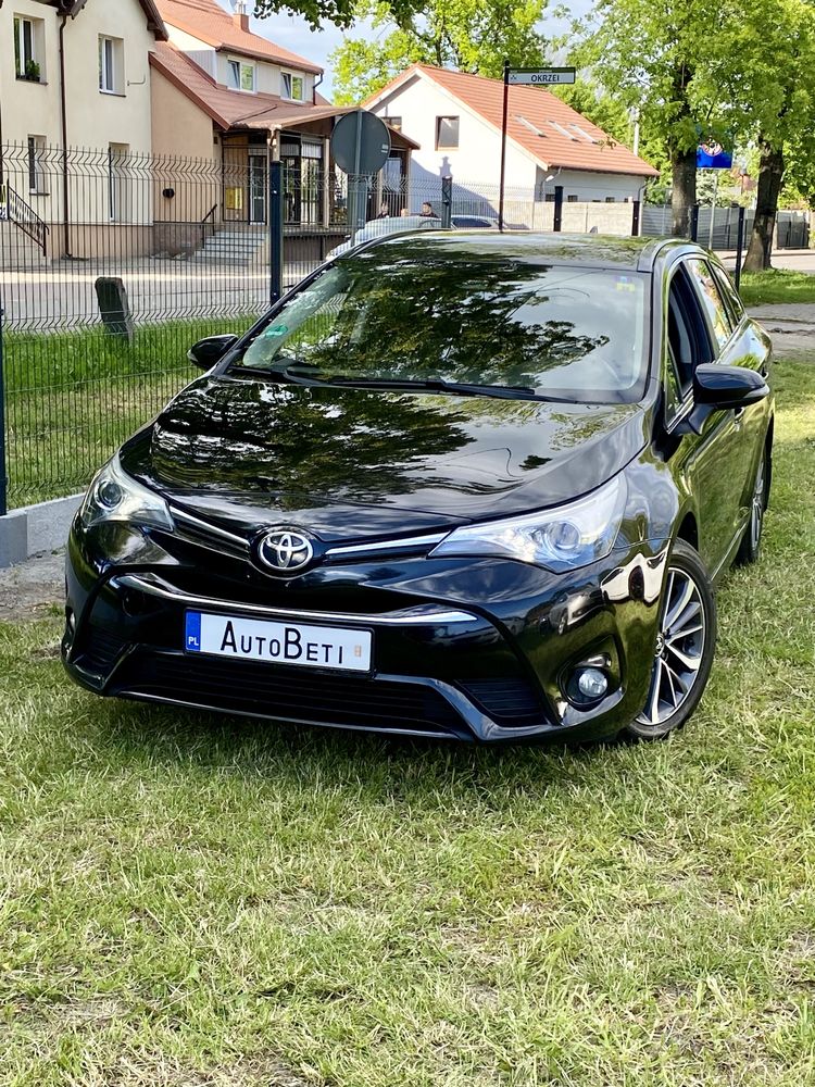 Toyota avensis 2.0d/16rok/ledy/kamera cofania/d4d 143km