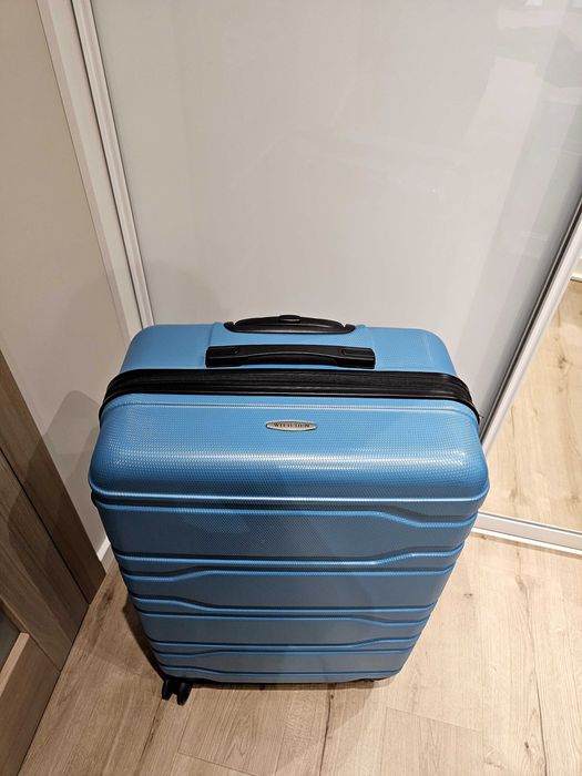 Duża walizka z polikarbonu marki Wittchen