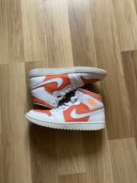 Jordan 1 Mid SE"Bright Citrus"