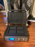 Гриль-вафельниця DeLonghi CGH 1030D