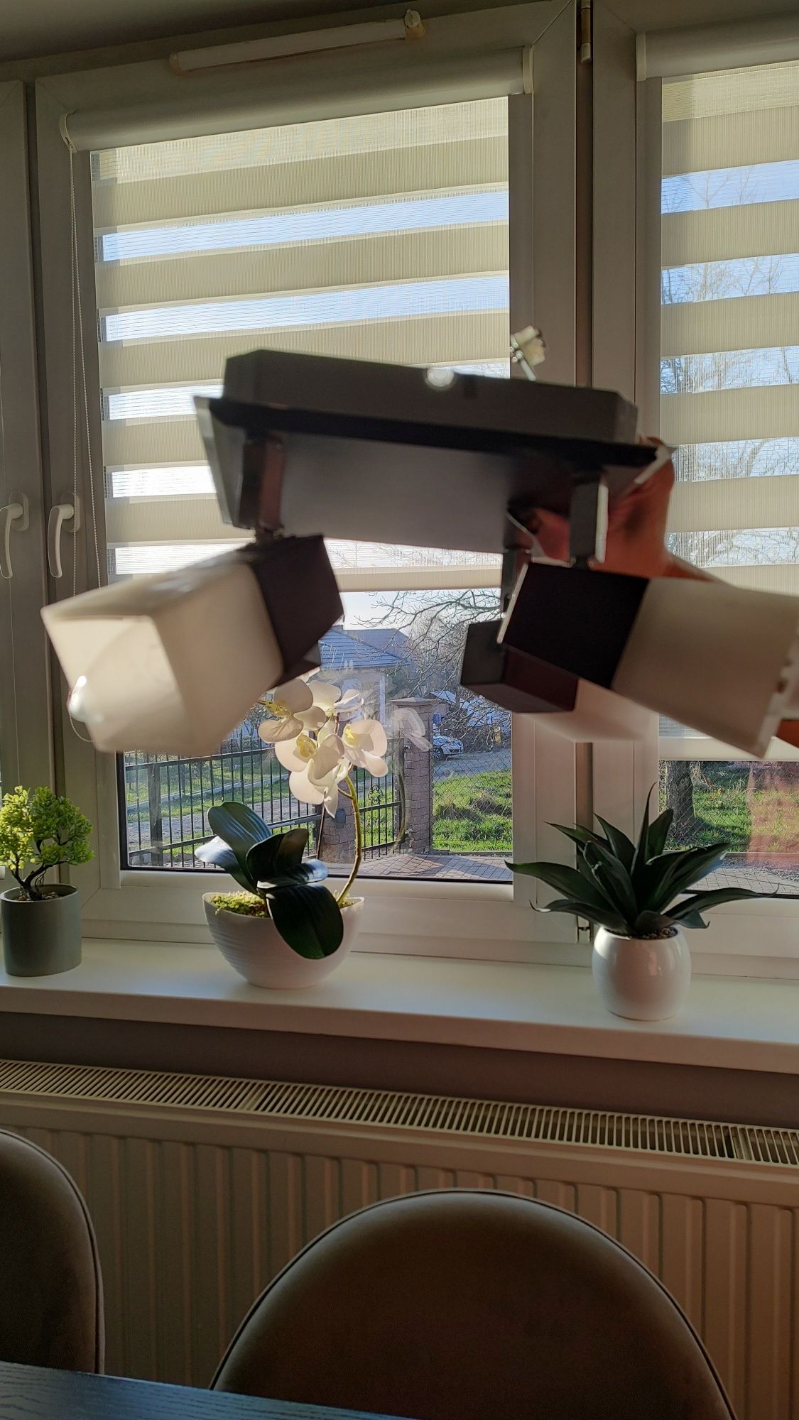 Lampa sufitowa ciemny brąz