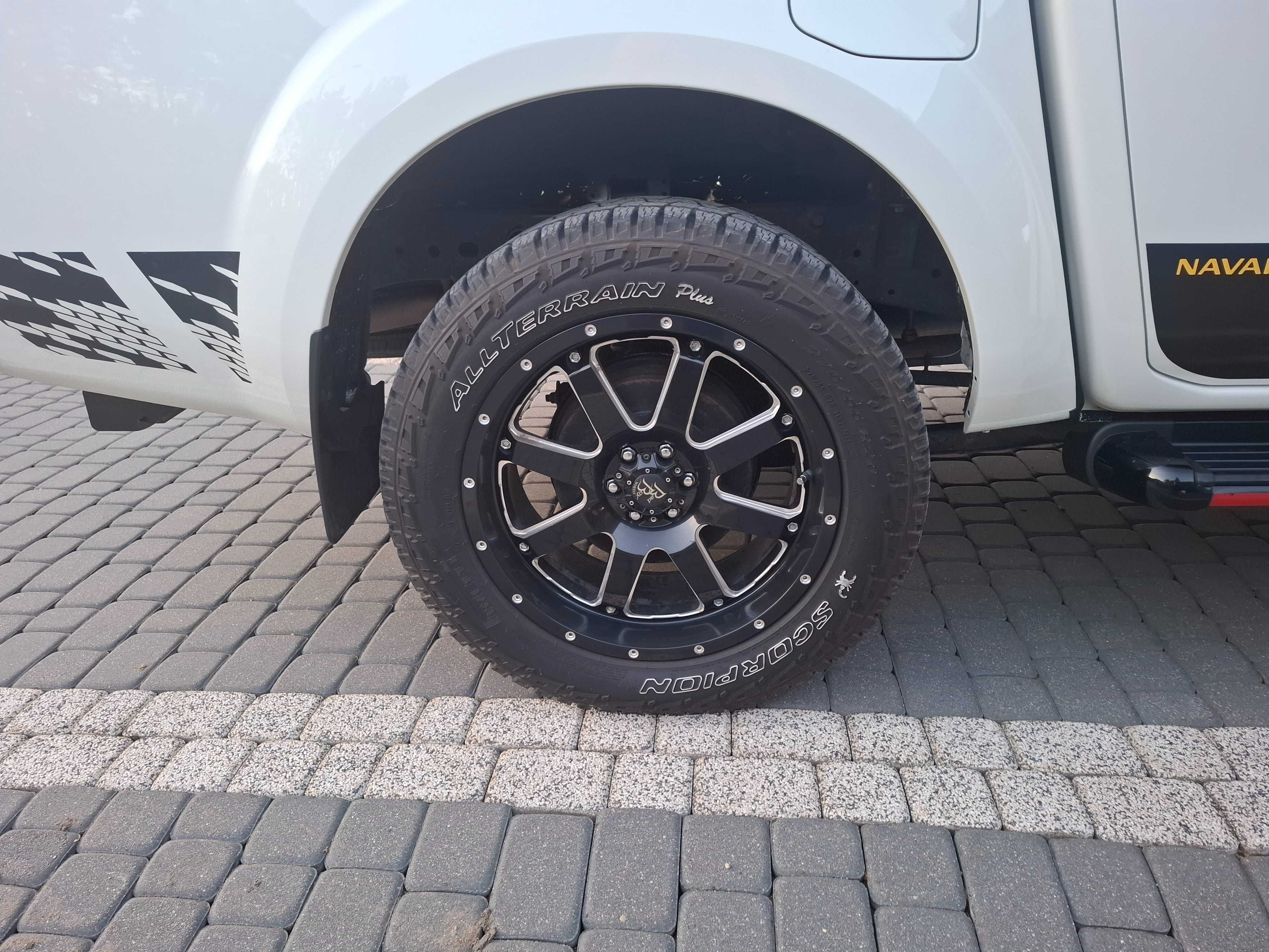 Koła 275x55 R 20 o rozstawie śrub 6x114.3 mm Nissan Navara