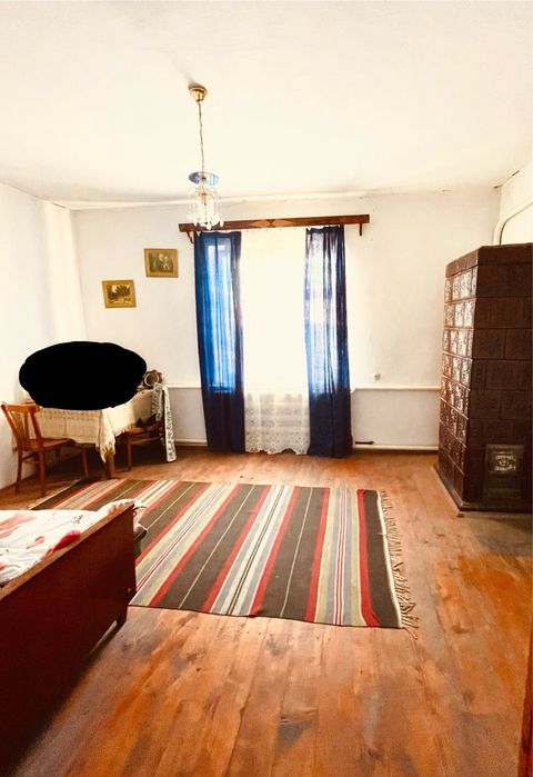 Продам будинок + господарські будівлі (на подвірї є криниця)