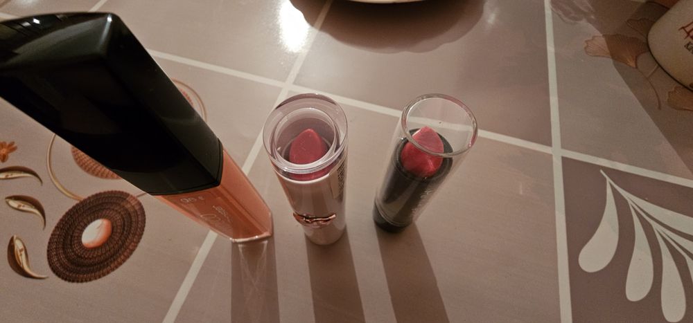 Блеск для губ, помады