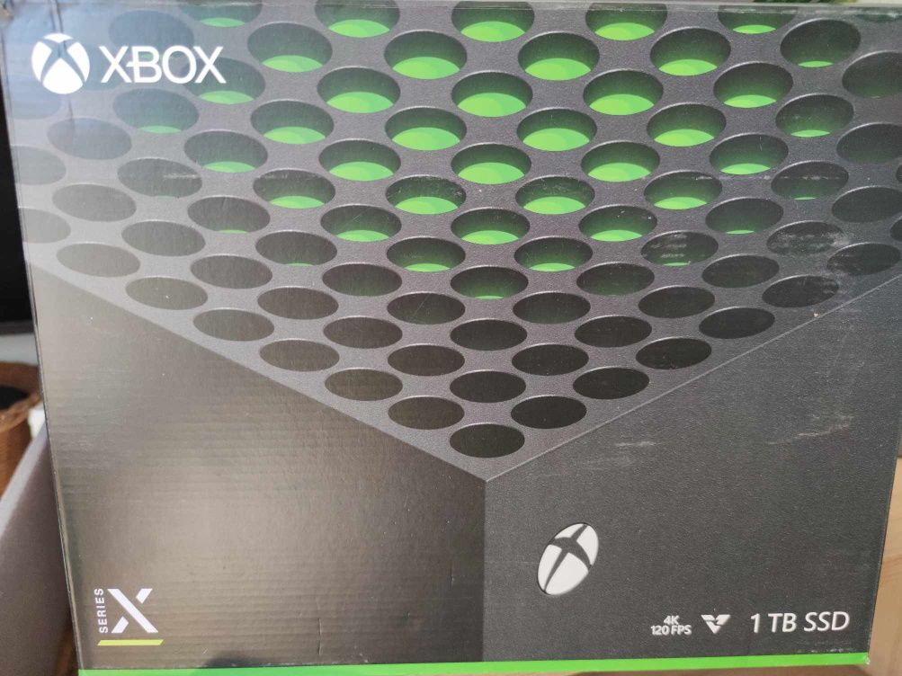 Xbox Series X + 2 pady stacja ładująca