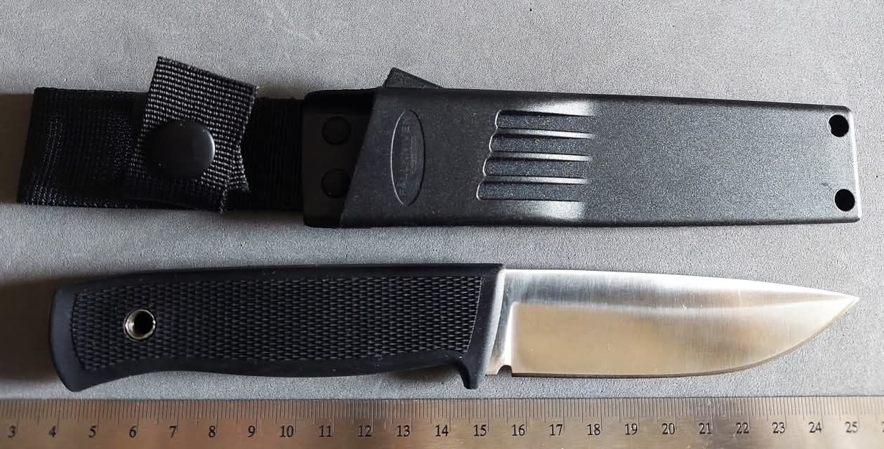 Faca Fallkniven militar Suécia