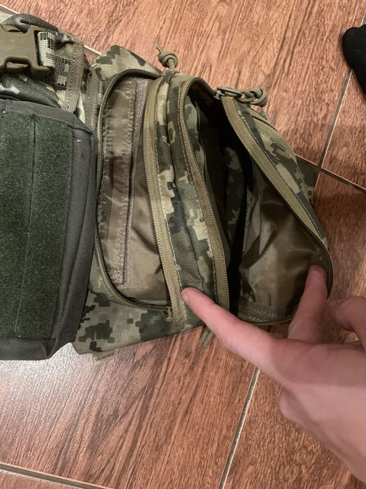 Комплект Ukrarmor Плитоноска + додаткові підсумки