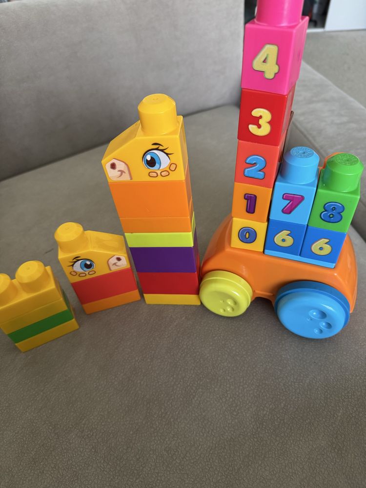 Mega Bloks First Builders - Żyrafka z klockami "Licz i Jedź"