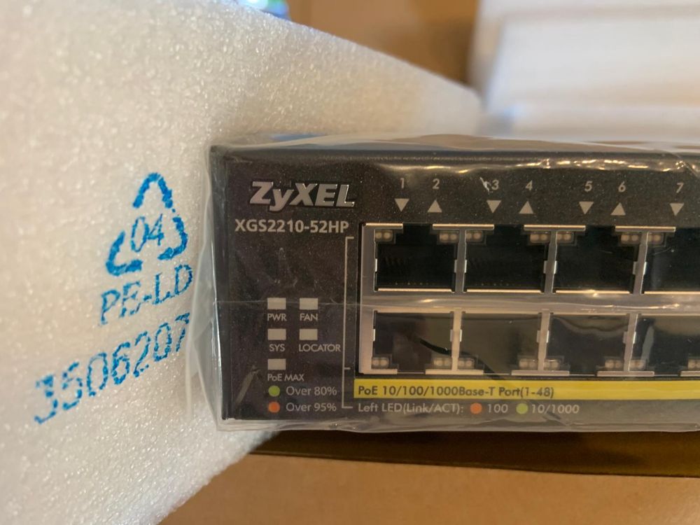 Switch zarządzalny Zyxel XGS2210-52HP 48xGbE 4xSFP+ L2+ POE