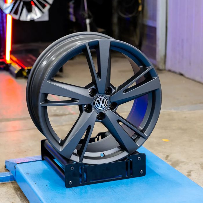 NOWE ORYGINALNE Felgi aluminiowe 19" - Volkswagen Golf Passat Tiguan