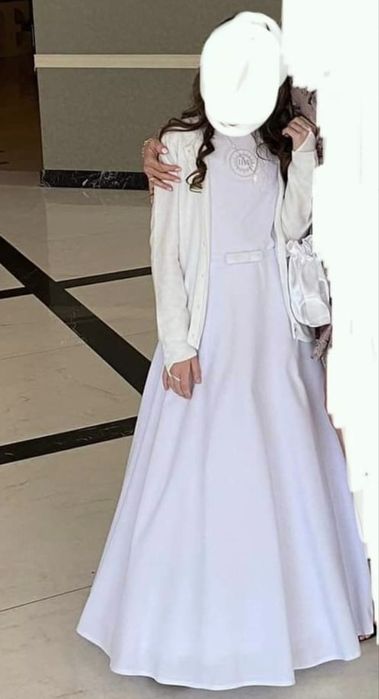 Alba dla szczuplej wysokiej dziewczynki