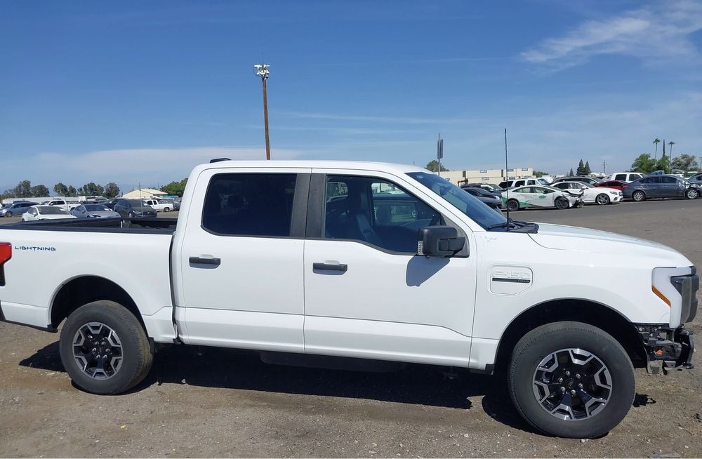 Ford F-150 Lightning 2023