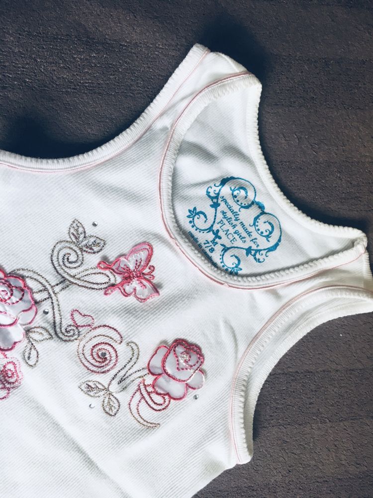 Nowy elegancki zestaw– bluzeczka i spodenki