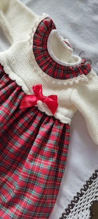 Vestido bebê 3 a 6 meses usado apenas uma vez