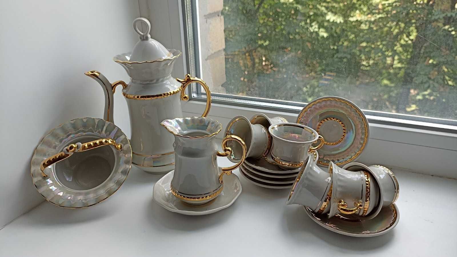 Сервізи, продам різні сервізи