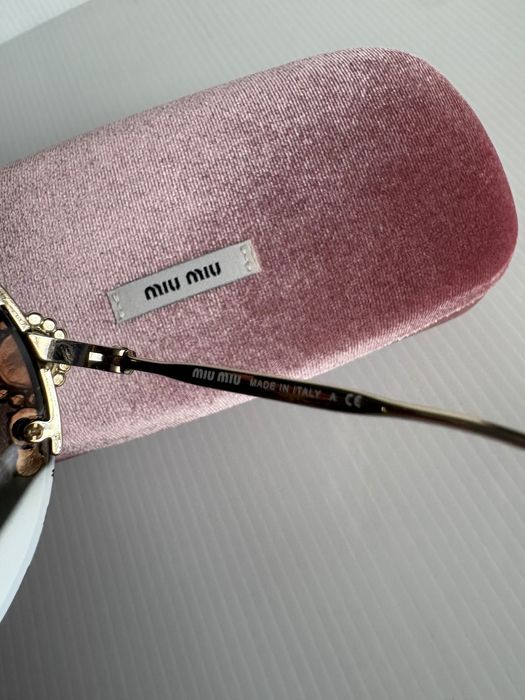 Óculos de Sol Miu Miu