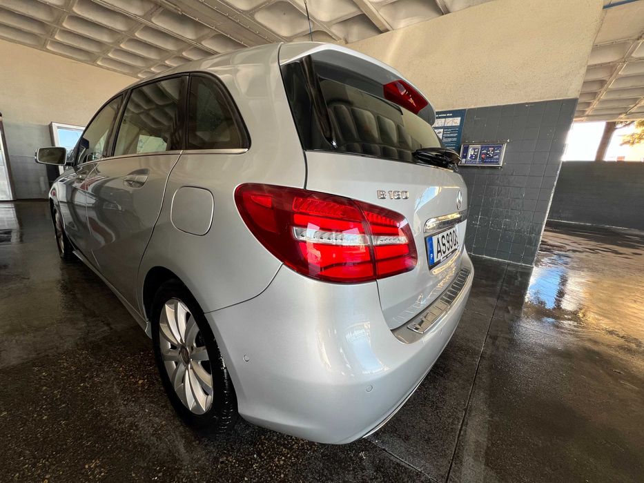 Mercedes b180 como novo