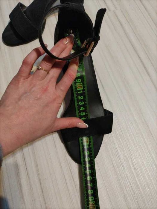 buty na obcasie sandały rozm. 37 firmy Graceland