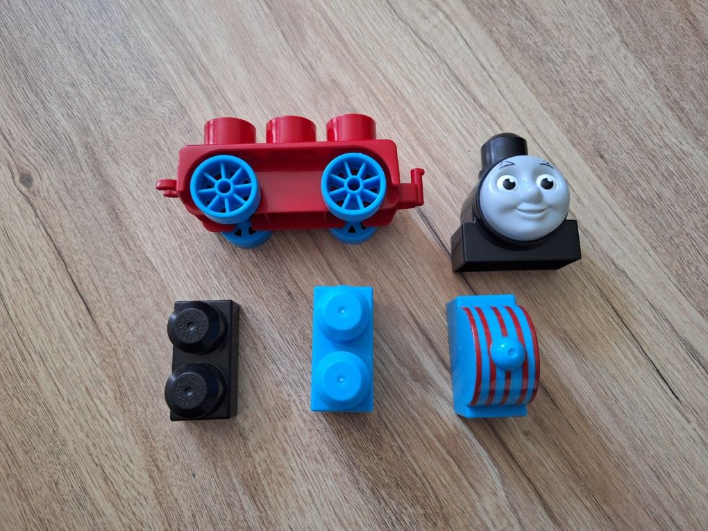 Lokomotywa tomek i przyjaciele klocki mega bloks