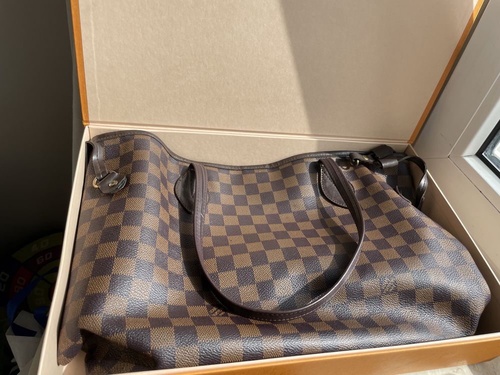 Louis Vuitton  Neverfull tote