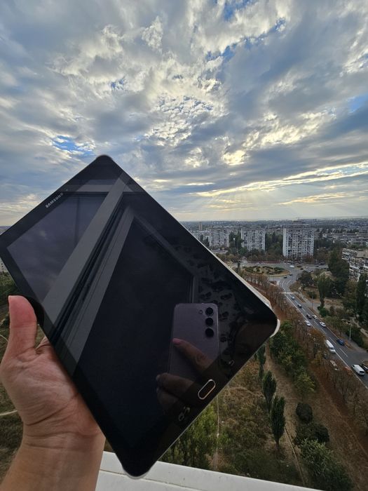 Продам планшет Samsung Galaxy Tab E