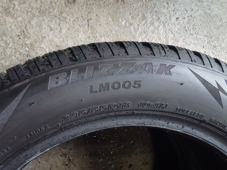 Cena za 2 Opony zimowe 235/55r18 BRIDGESTONE 2022r
