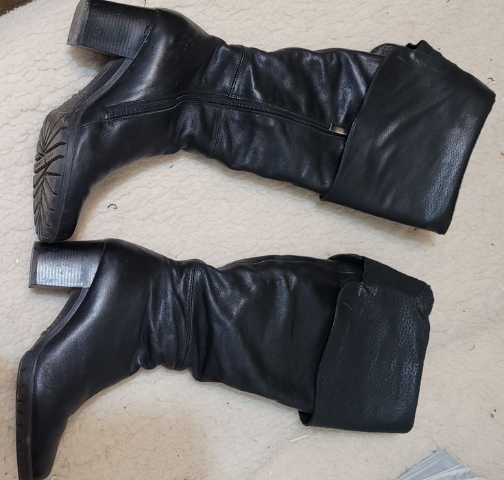 Продам зимние высокие сапоги