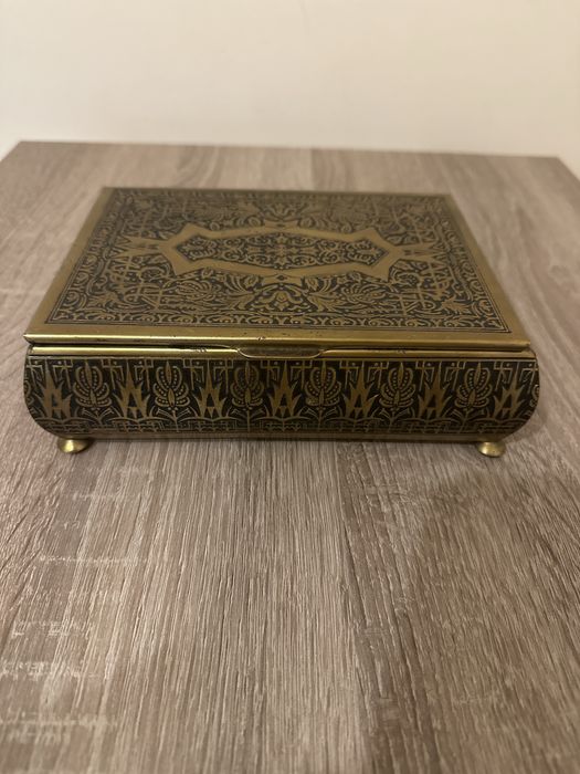 Шкатулка латунная
