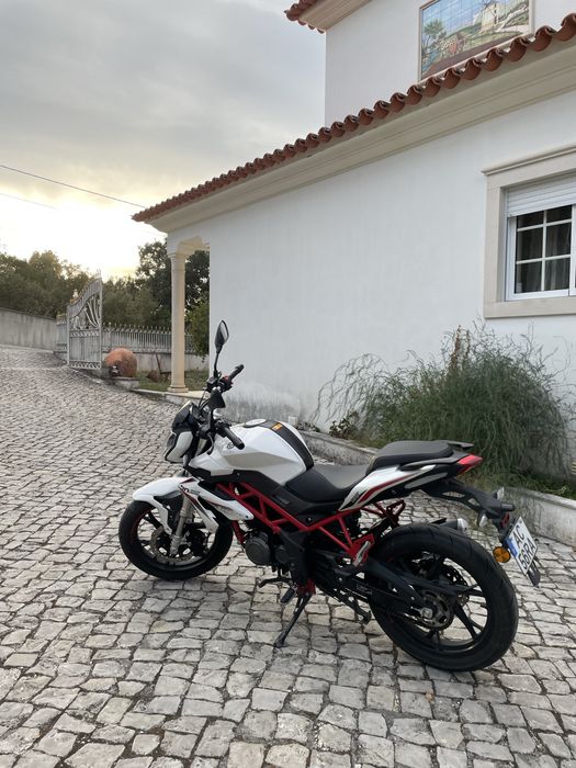 Moto beneli bn125cc