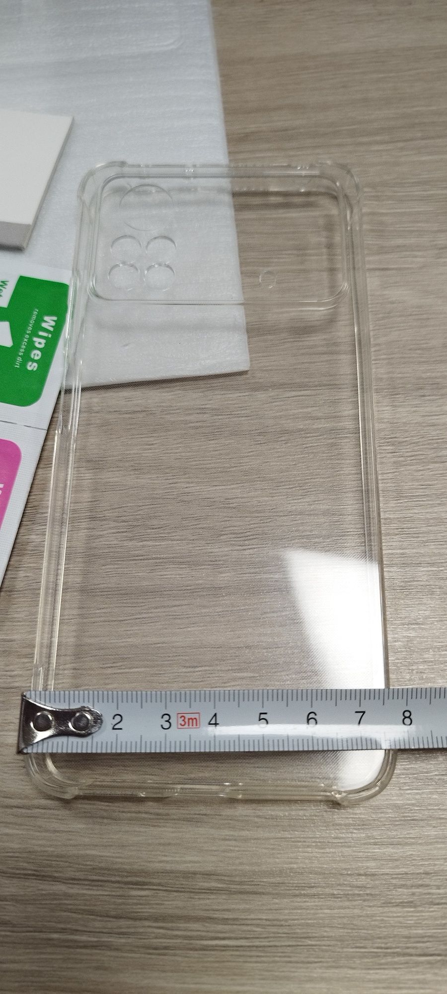 Etui na telefon i trzy szkła ochronne