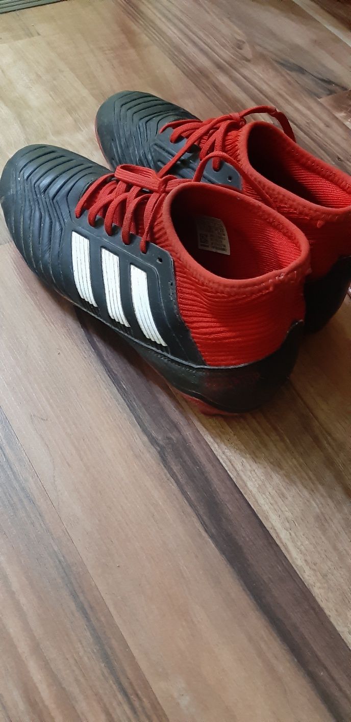 Buty piłkarskie 38,5 Adidas predator