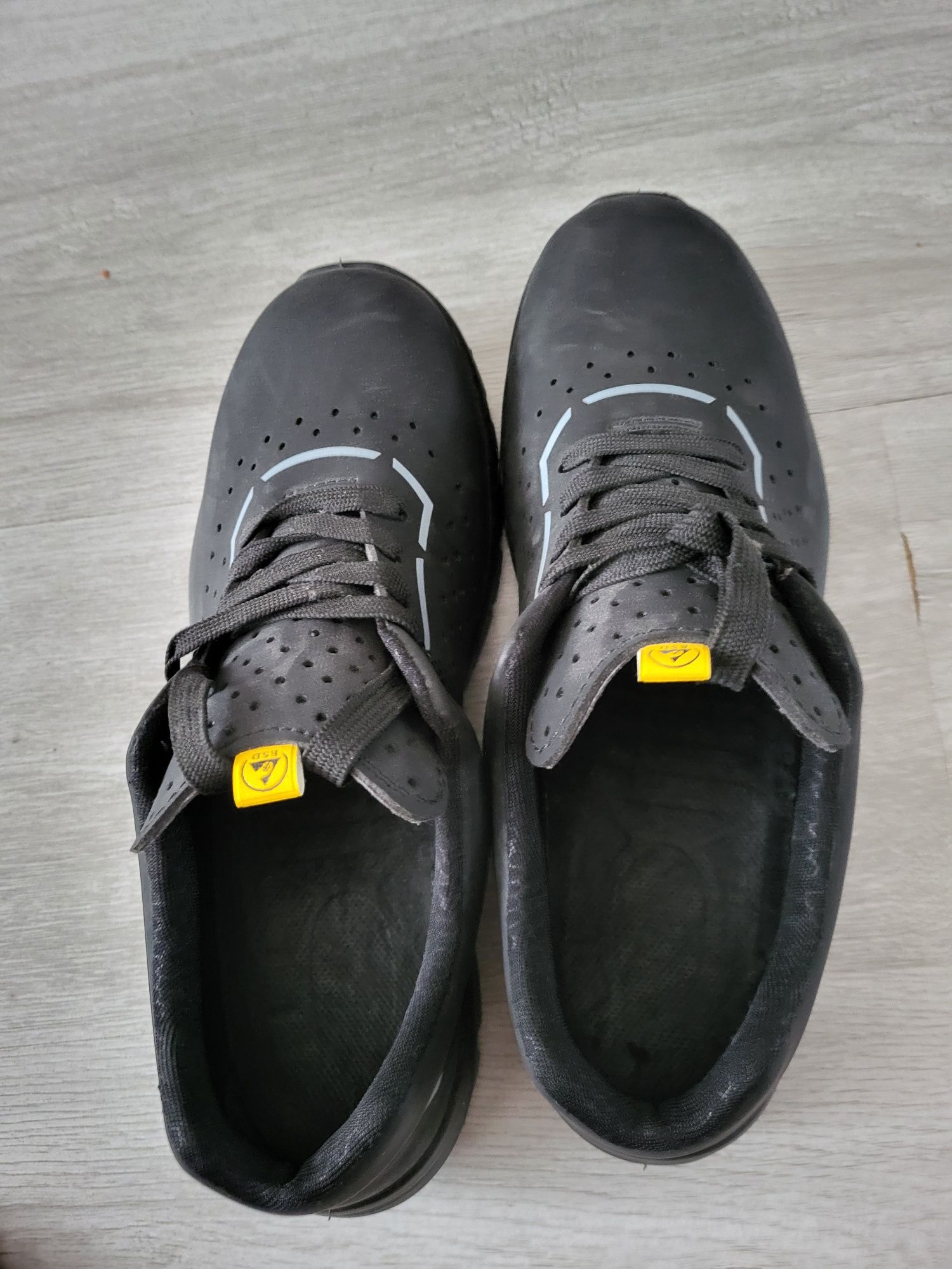 Sprzedam buty robocze